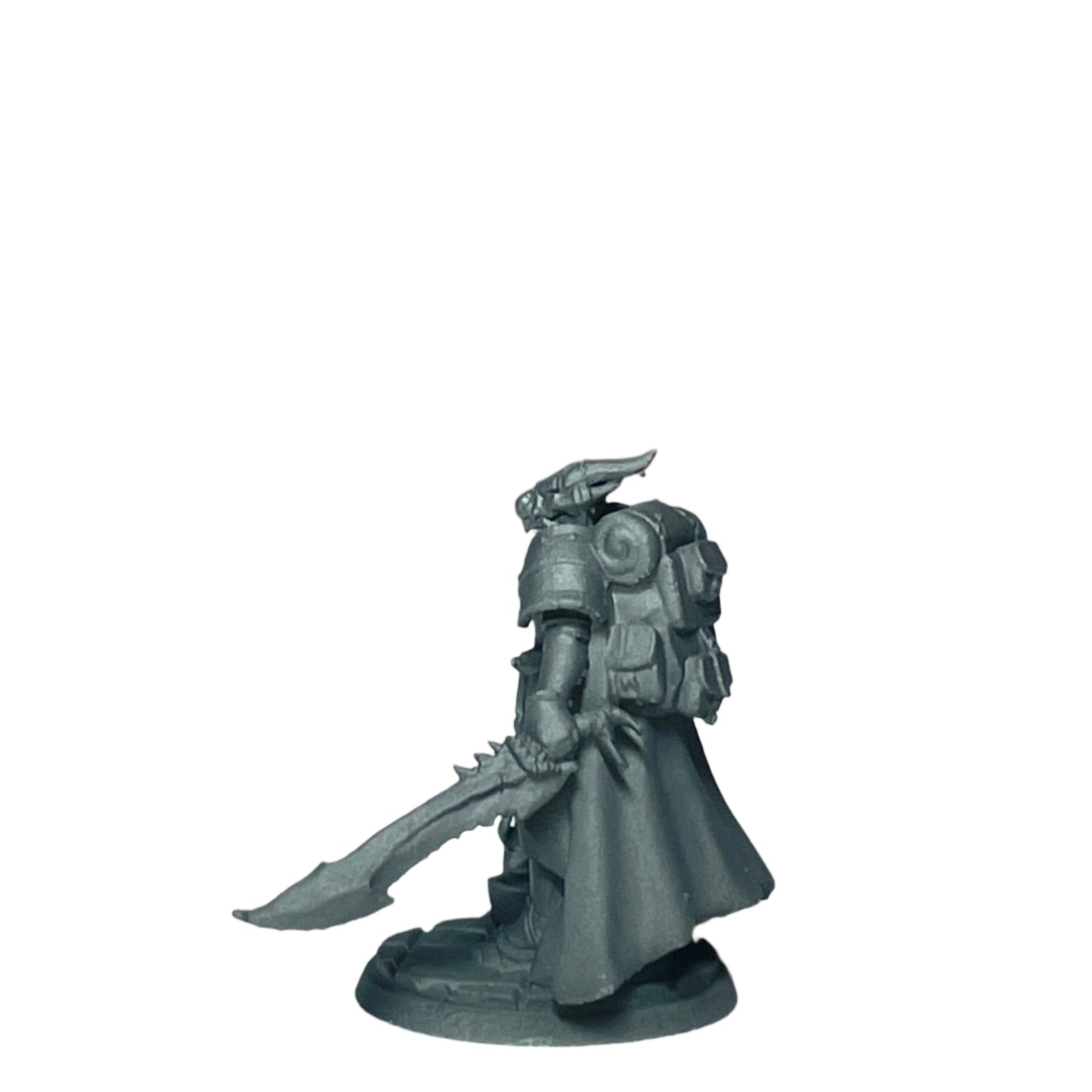 Miniature Female Dragonborn wielding Scimitar 28mm