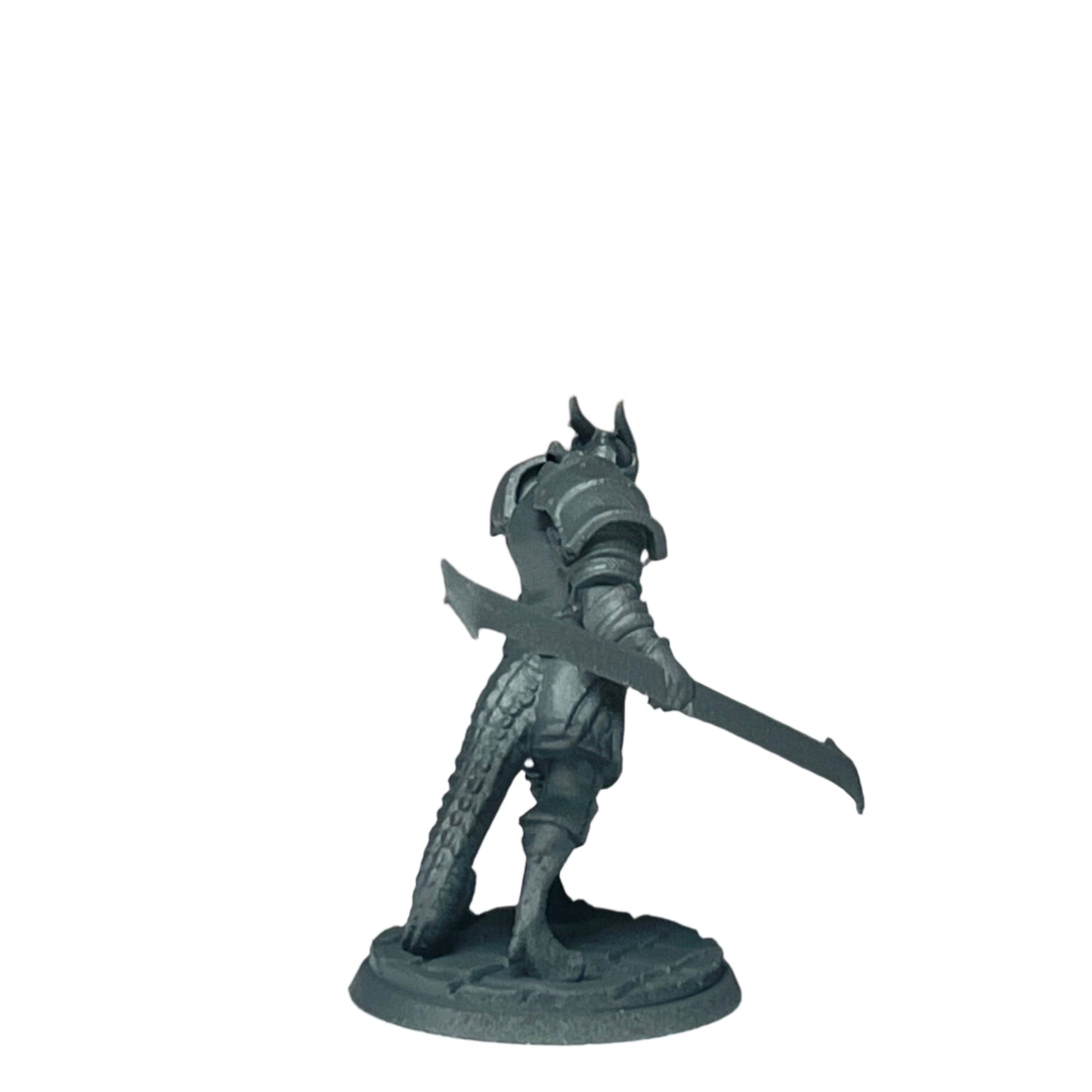 Miniature Male Dragonborn wielding Warglaive 28mm