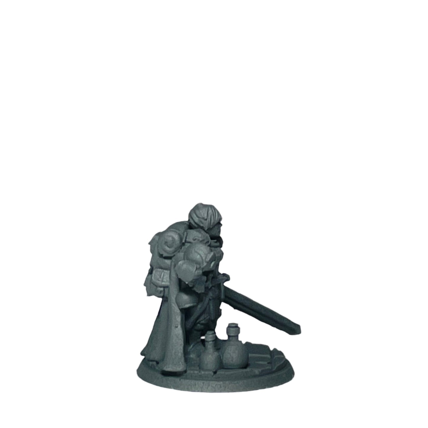 Miniature Female Dwarf wielding Sword 28mm