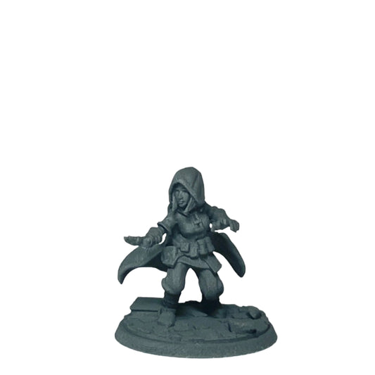 Miniature Female Halfling 28mm